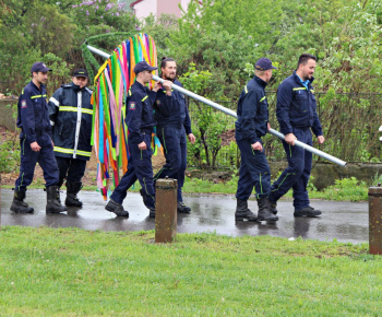 Aktuality / Stavanie mája 2019 - foto
