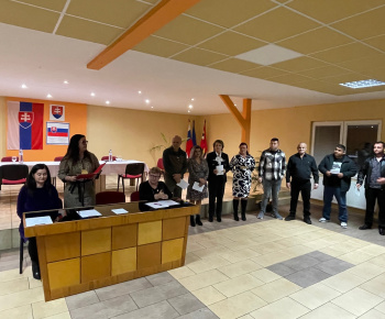 Ustanovujúce  Obecné zastupiteľstvo .